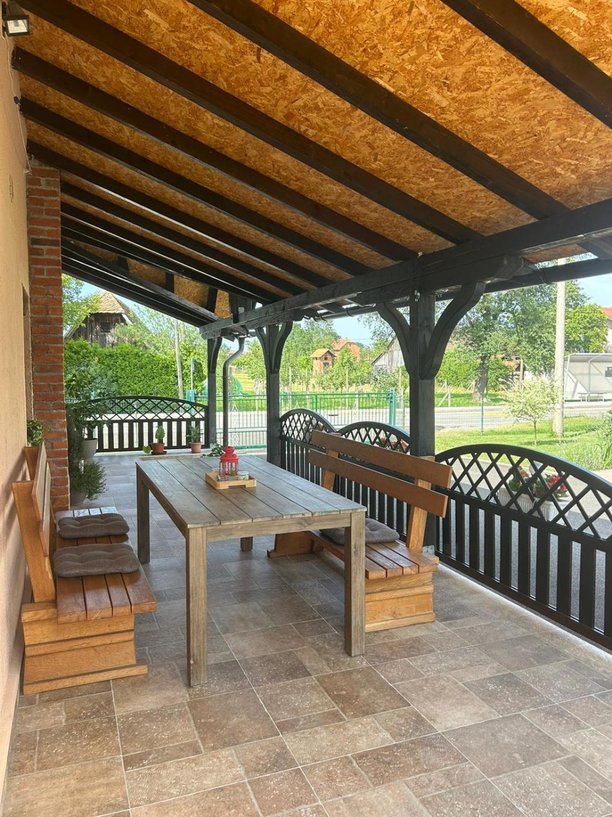 Guest House Studio Apartman Marina - With Jacuzzi, Free Parking, Pet Friendly Karlovac Exterior photo